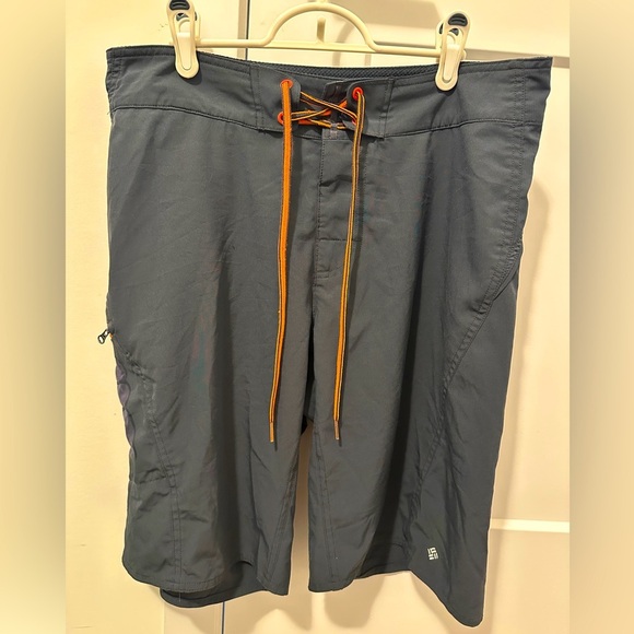 Columbia Omni- Shield Gray Swim Board Shorts Size 34 Men’s - Picture 1 of 9